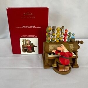 2020 Hallmark Disney The Silly Song‎ Grumpy Sound & Motion Ornament NIB